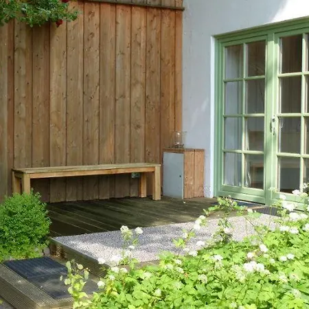 Schwanenhof Apartman *